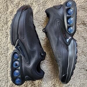 Nike Air Max DN Black Metallic Grey Pre-Owned Sz 11